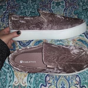 Fablectics Womens Pier Platform Velvet Slip On